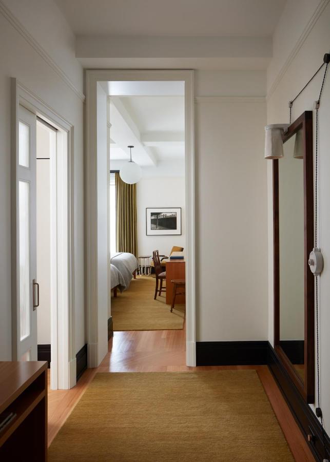 Nine Orchard Hotel New York Exterior photo